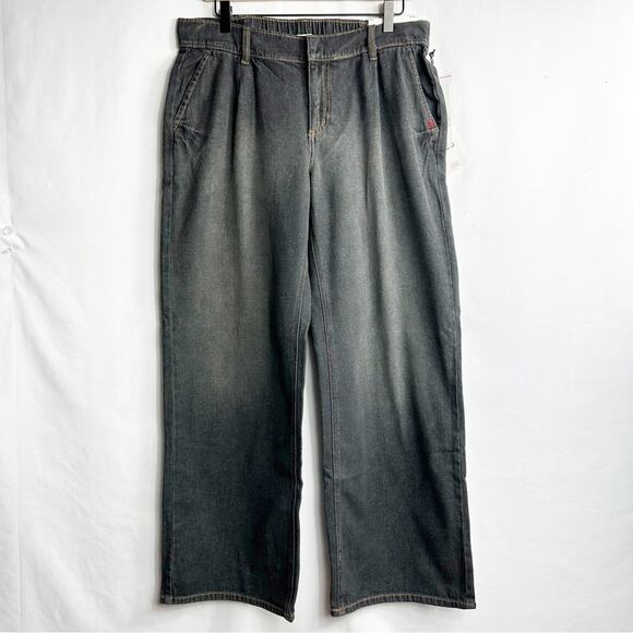 UO BDG Low-Rise Trouser Jeans Washed Black Denim NWT in Size 27 - Picture 2 of 8